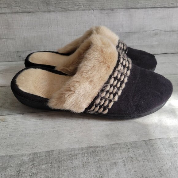 Cozy Isotoner Womens Faux Fur Lined Slippers Size 7.5-8 Slip-On Memory Foam Mule - Picture 1 of 6